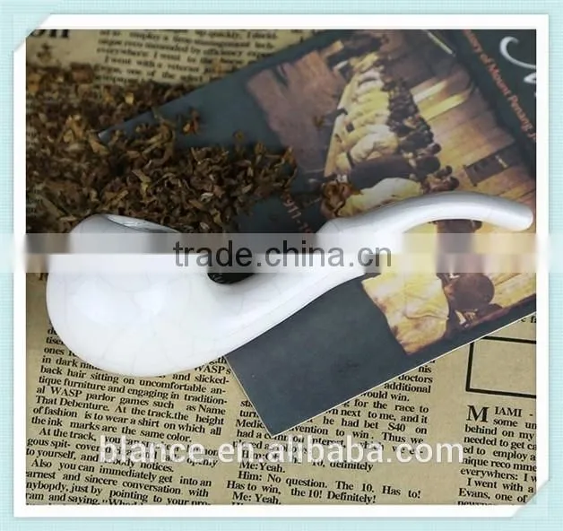 ceramic tobacco pipe in white smoking pipe design