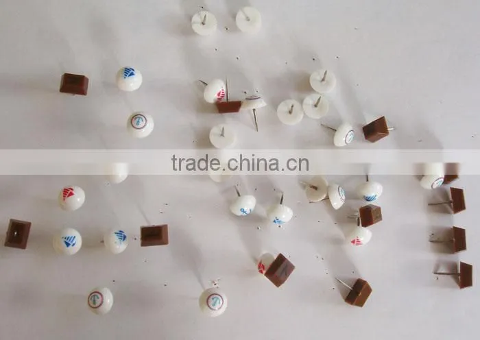 Eco-Friendly,Safe & Easy handle Feature and lovely plastic thumbtack