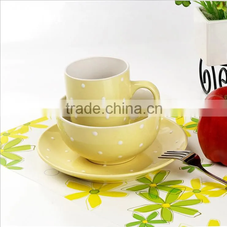 China wholesale western 12pcs color glazed ceramic fine porcelain dinnerware set for 4 people