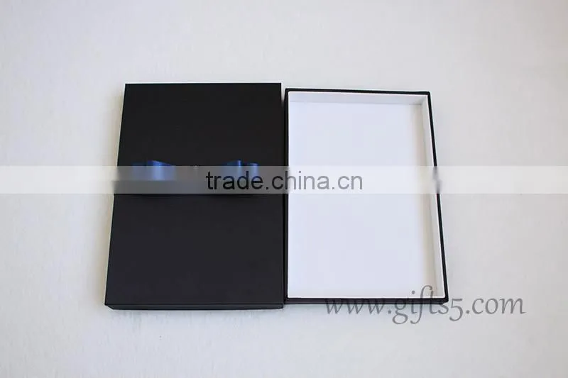 Customized paper wedding invitation box for packing