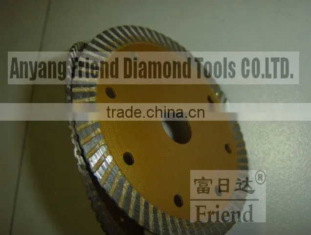 Turbo diamond saw blades for stone materials