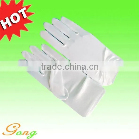 Fashion Short Satin Gloves With Fingerless