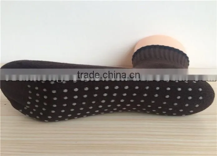 Hot Selling Non Slip Socks Yoga Socks Trampoline Socks Wth Silicone RubberIn Sole