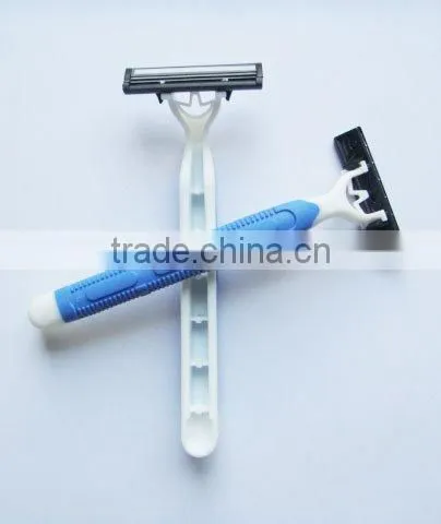 Twin blade disposable razor