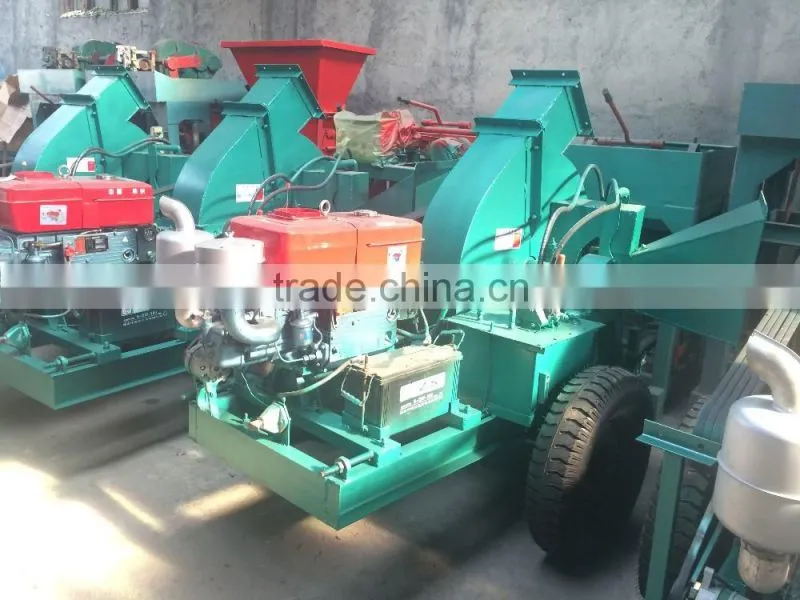Mobile diesel engine wood chips grinding machine for sale