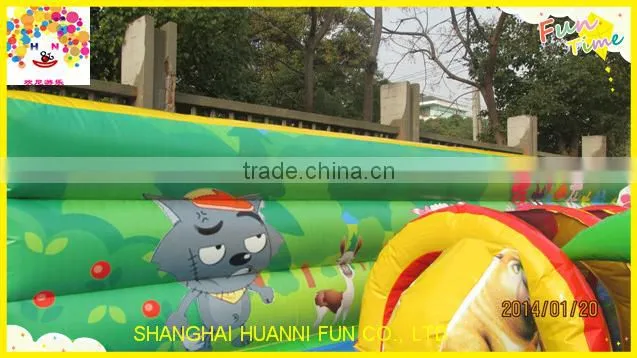 2015 customized PVC inflatable castle