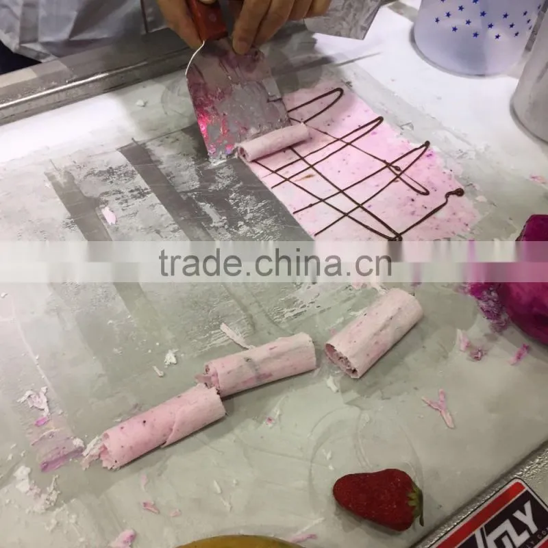 double pans roll ice cream machine with topping
