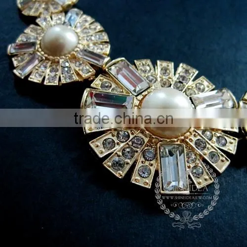 vintage antiqued gold white pearls cabochon chunky chic fashion choker statement women necklace 6320032