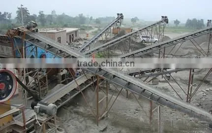 Adjustable belt conveyor