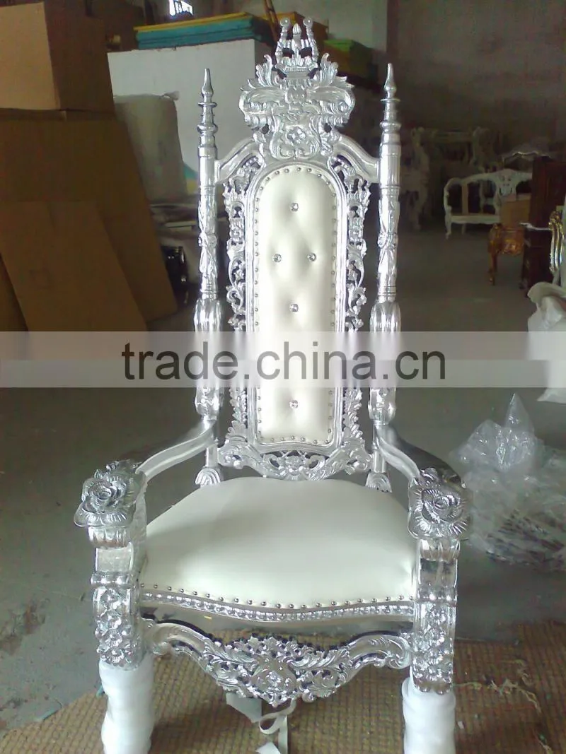 wedding stage bride and groom king and queen chairs