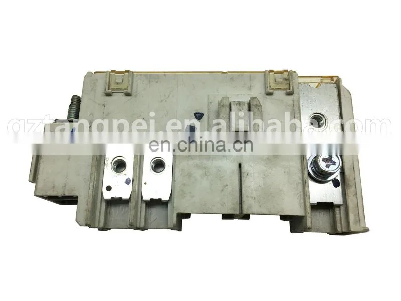 Fuse Box For Toyo-ta Sci-on OEM 82620-12280 8262012280