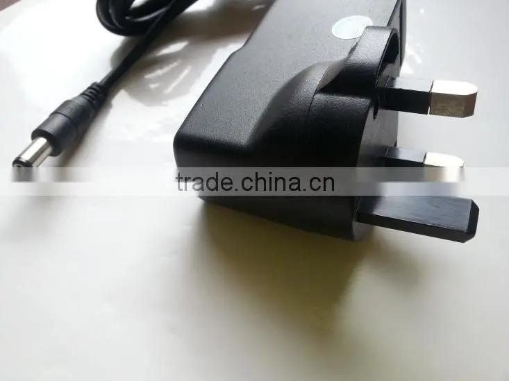 UK EN US plug in 12v 1A wall mount DC power supply