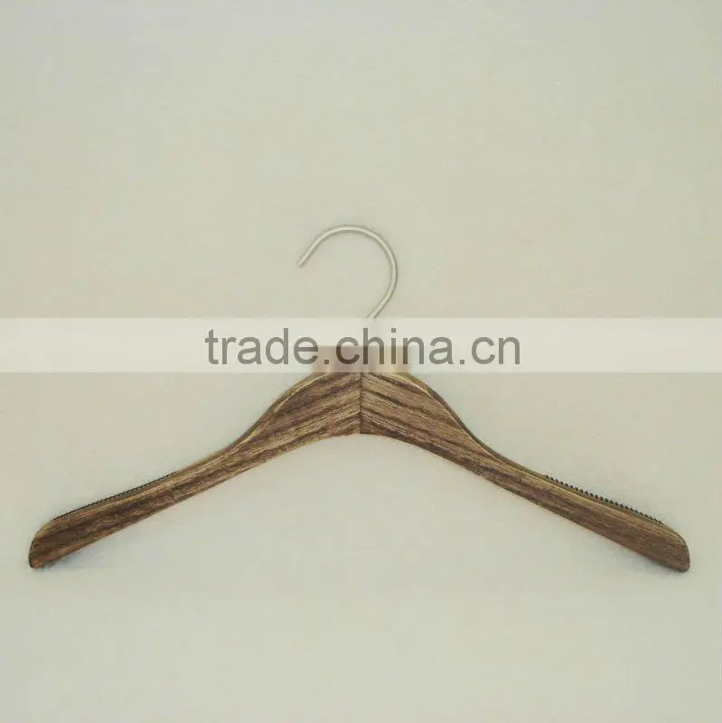 WG882 wooden shirts hanger for clothes shop
