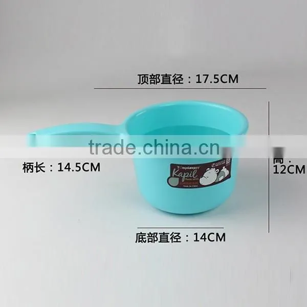 new arrial pp plastic household watering ladle for bathroom