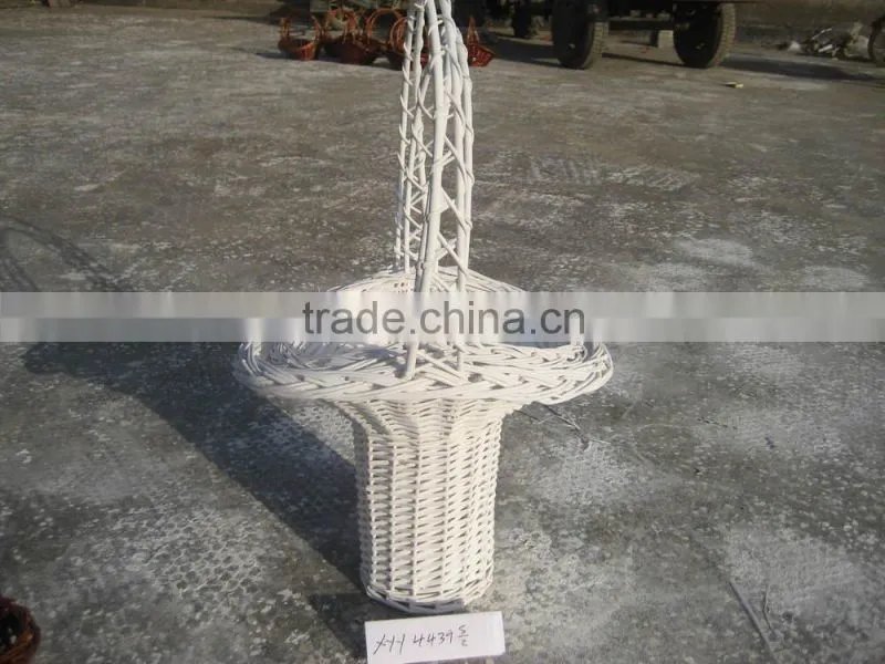 beautiful desigh a set of 2 pcs white wicker flower baskets