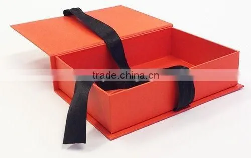 Custom Color Magnetic Foldable Cardboard Box With Black Ribbon