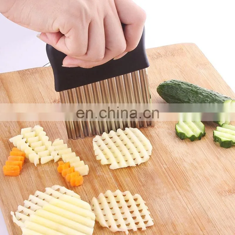 Hot Selling Cooking Tool Plastic Handle Stainless Steel Sharp Blade Ripple Potato Chip Potato Slicer Potato Cutter Knife