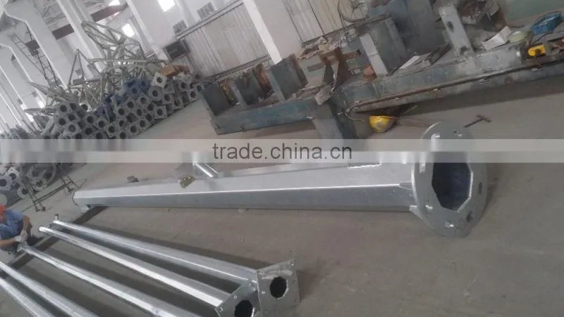 Octagonal steel street traffic pole