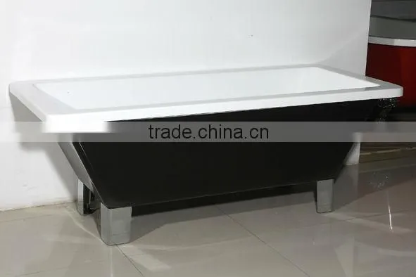 White and Black Acrylic Freestanding Bathtub