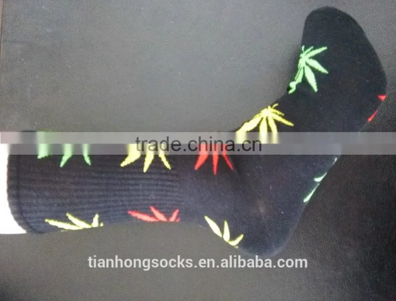 Hemp leaf retro popular high quality man bulk cotton socks China zhejiang tianhong socks factory