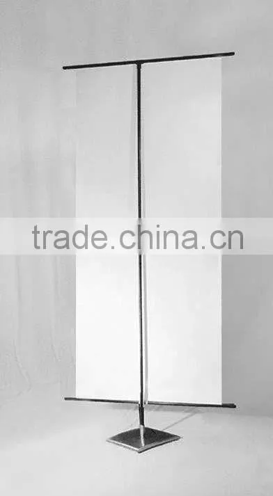 Wall picture shelf with solid square base