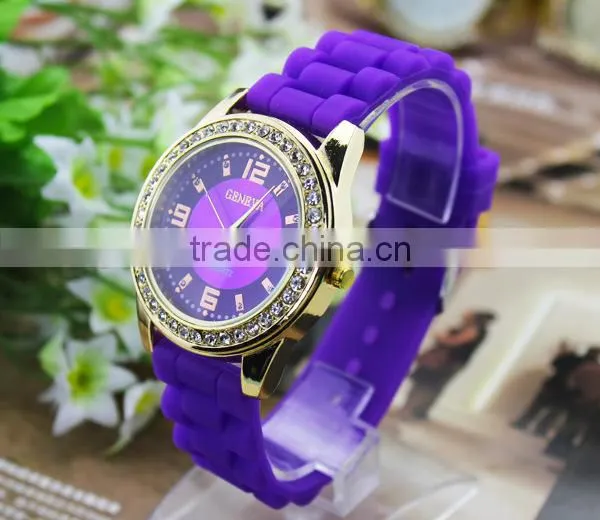 Popular Geneva Quartz Silicone Watch
