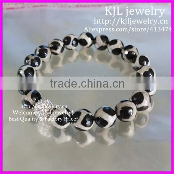 KJL-BD5236 Wholesale 10mm Nature Black White Faceted Polished Football Agate Beads Bracelet Alloy palmation Heart