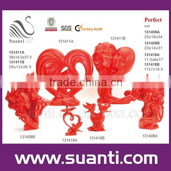 Decorative polyresin love figure wedding souvenir