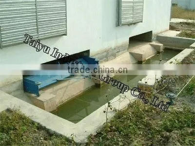 manure removal system for poultry farm