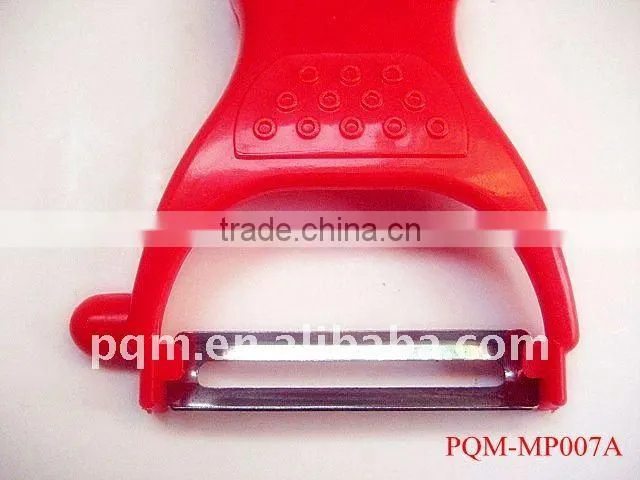 Convenient red vegetable peeler 007A