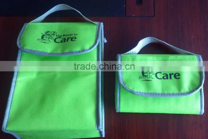 Folding Cooler Bag used for dinner and hamburger packing