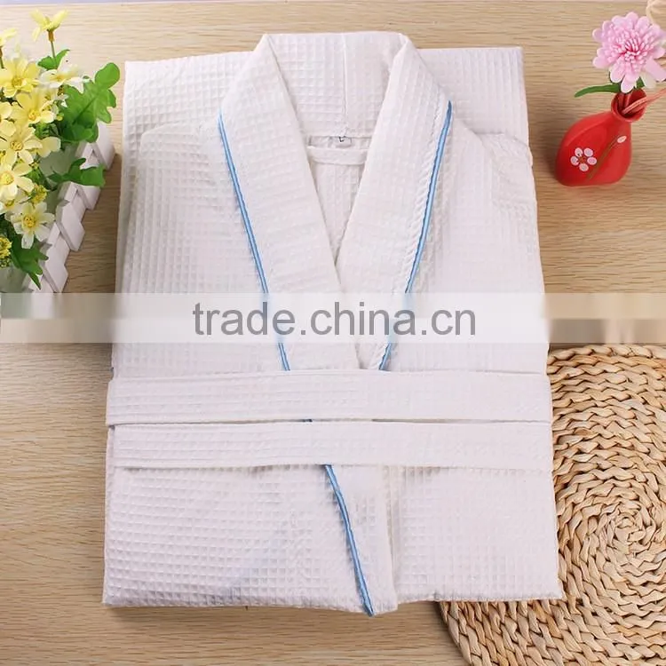 China wholesale white 100% cotton bathrobes waffles hotel with clolor edge