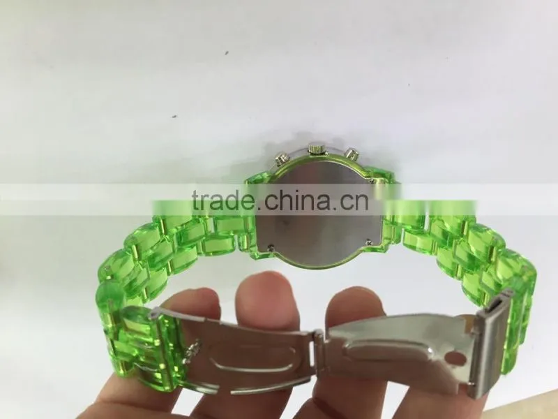 screws stainless steel case back Transparent fashion cheap plastic watch green vogue lady watch