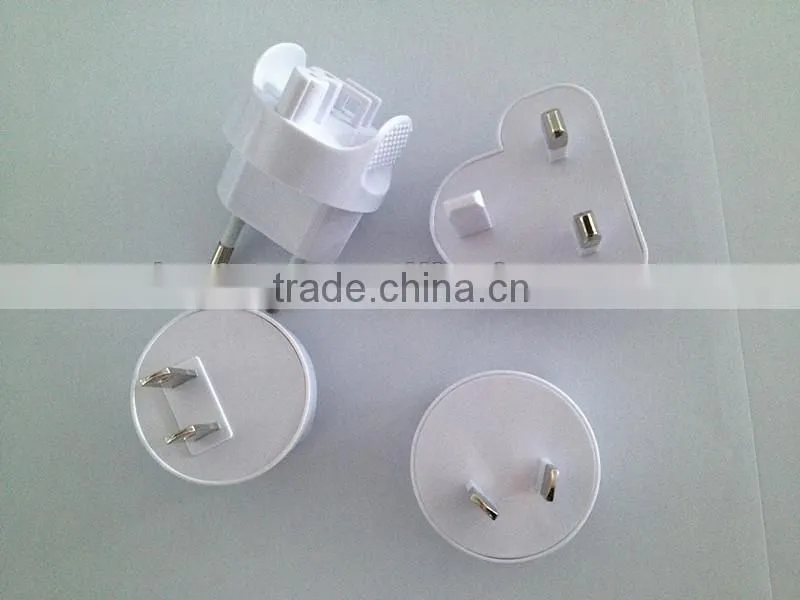 Universal USB travel power adapter charger 4 port AC /DC Switching power adapter for Smartphone , Android phones