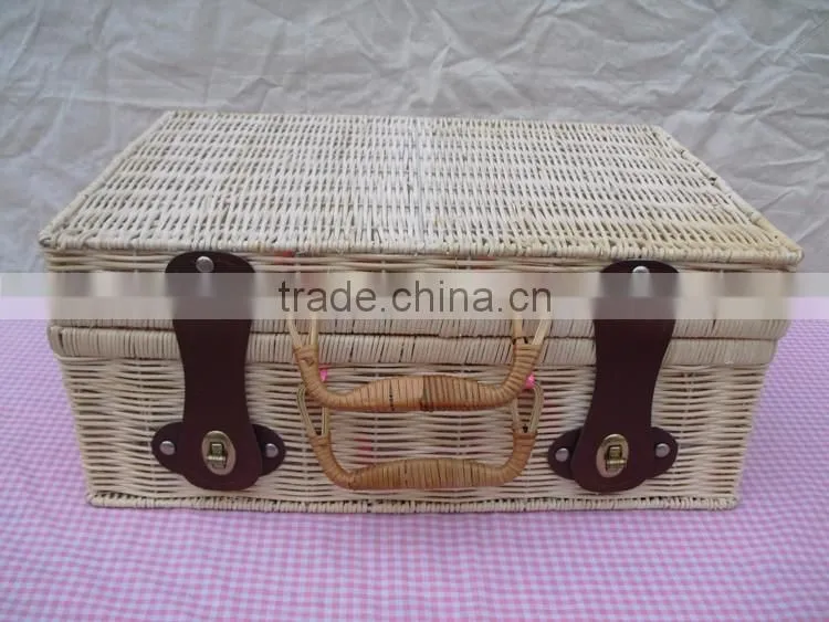 Delicate rattan weaving clothes storage bin