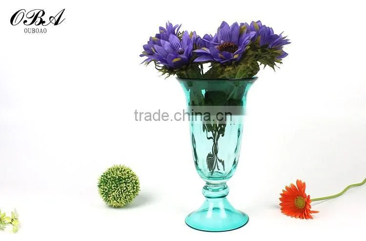 Wholesale direct sales creative glass vase for wedding centerpiece / Flower shape cheap glass flower vase for terrarium