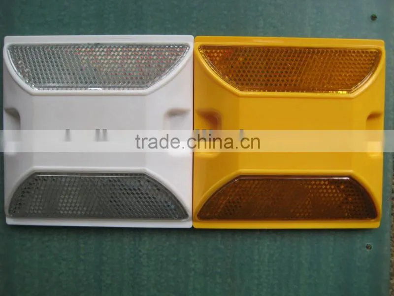 plastic safety road studs