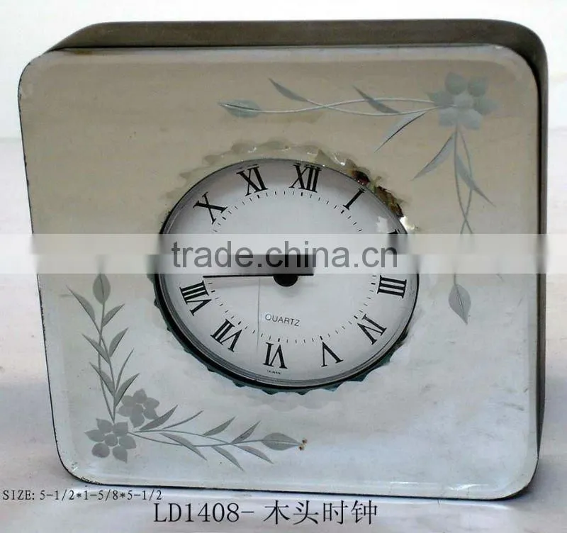 Decorative Accent Resin Sunburst Wall Mirror