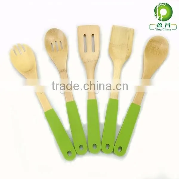 tea spoon in heart shape flexible silicone baby spoon