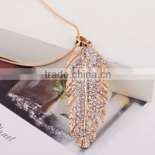Free Shipping Fashion Crystal Leaf Pendant Necklace