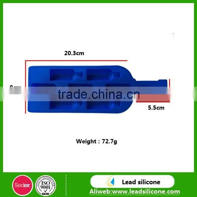 2016 newest design Bottle Shape Silicone Ice Cube Tray