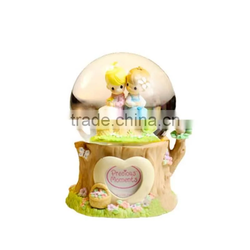 snow globe of polyresin craft