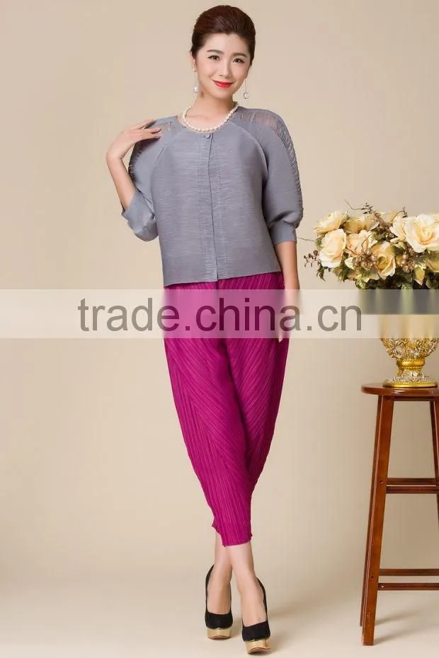 New arrival middle aged ladies V-neck half sleeve beaded flower printed blouse