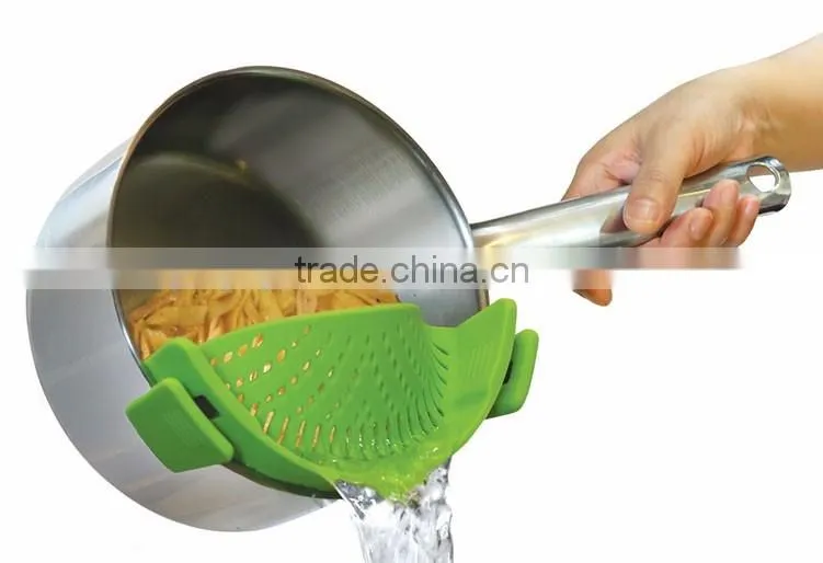 Snap 'n Strain Universal Strainer Colander