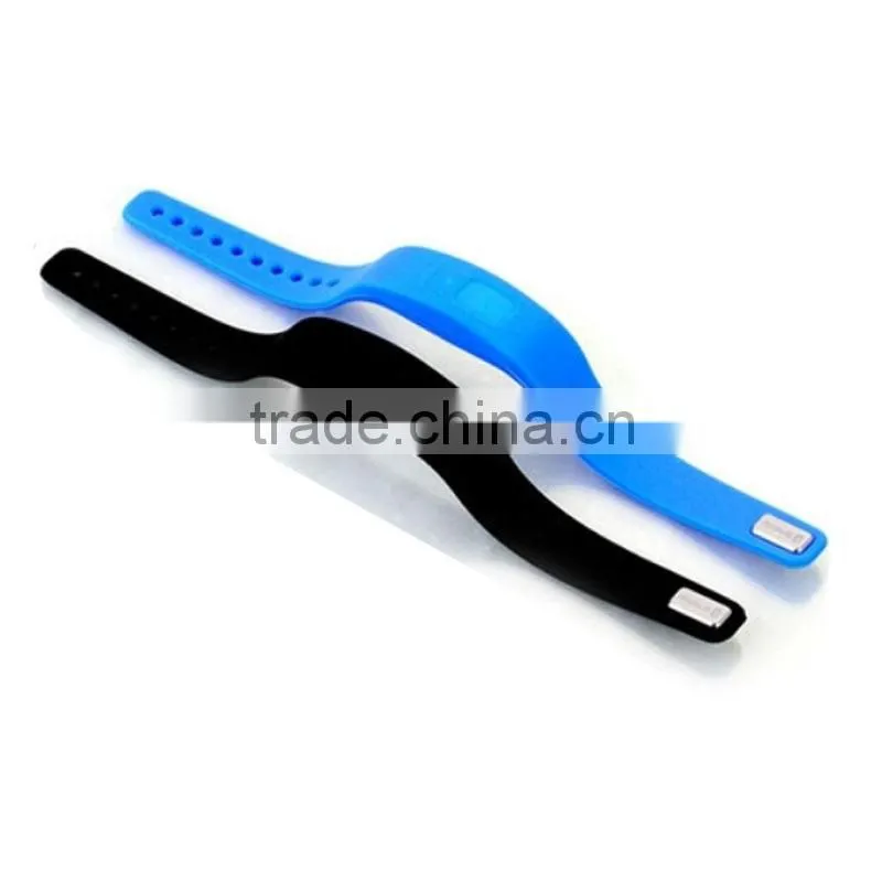 Anti theft bluetooth wristband vibrating when coming the call