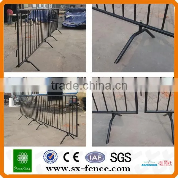 Hot Dipped Galvanized Silver Spray Concert Crowd Barrier / Crowd Control Barrier