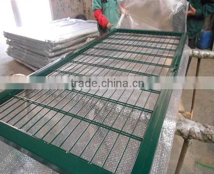 Cheap metal door wire mesh fence design