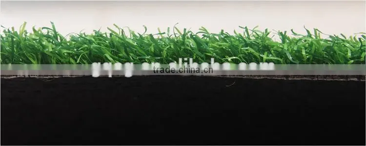 Green Polyethylene Synthetic Grass Outdoor Mat