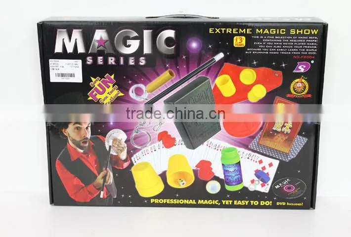 2017 popular kid playing magical toy card game