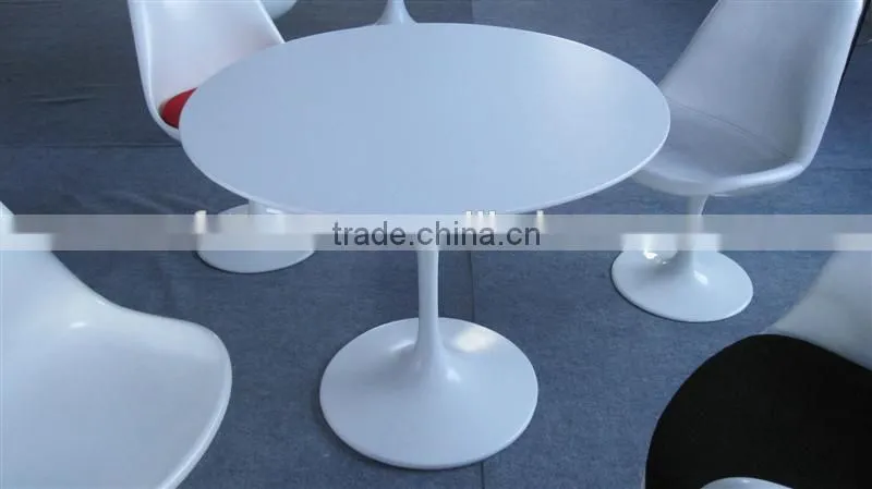 European style contract quality tulip table by Eero Saarinen for dining room